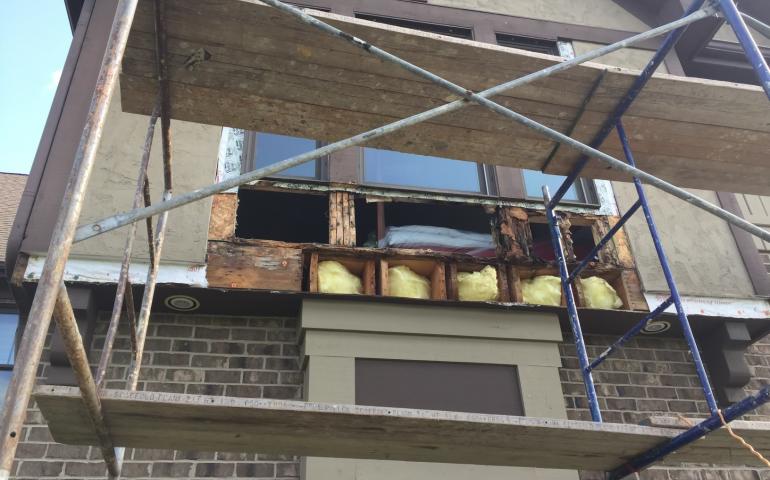 Window water leaking