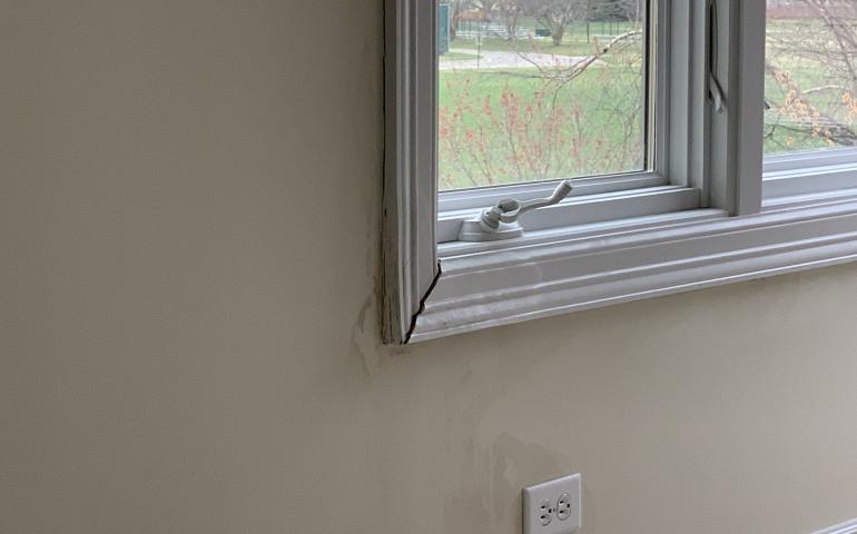 Window water leaking